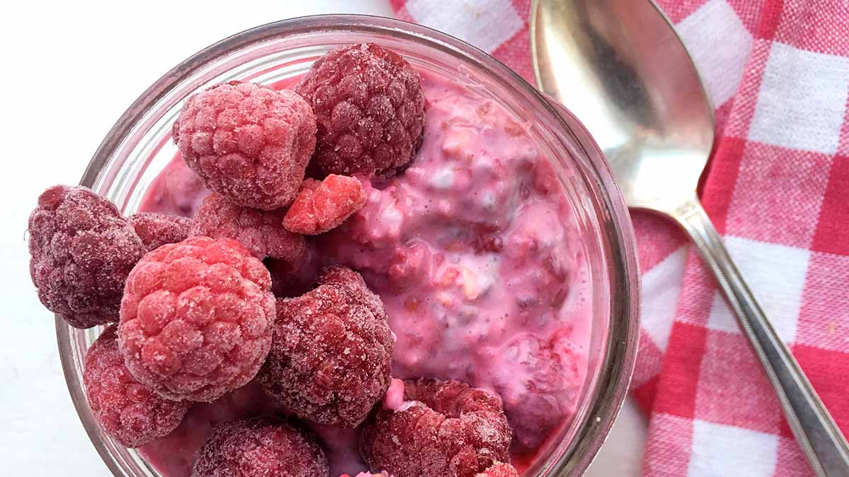 Gruau citron-framboises préparé la veille
